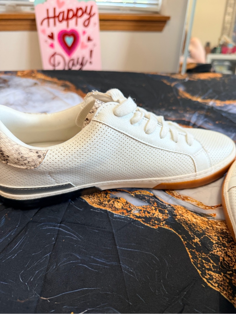 A New Day sneakers size 11 - Picture 5 of 8